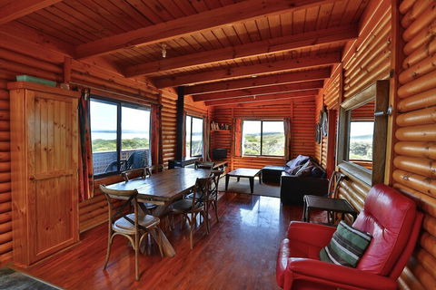 Cloudy Bay Cabin - Darwin Holiday 4