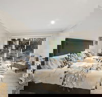 Lakes Edge - Darwin Holiday