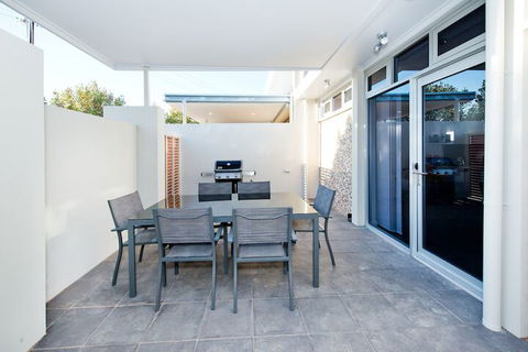 Loxton Courthouse Apartments - Darwin Holiday 6