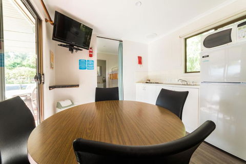 Deniliquin Riverside Caravan Park - Darwin Holiday 3
