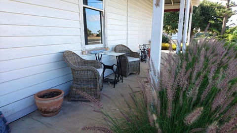 You Yangs Bed & Breakfast - Darwin Holiday 4