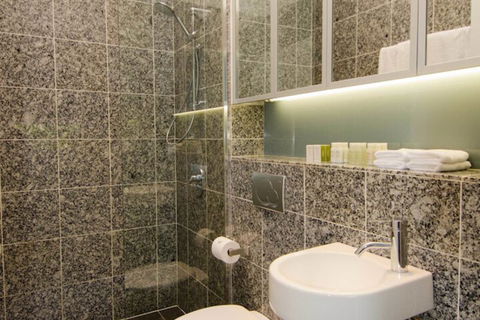 Sydney East Luxury Apartment - Darwin Holiday 5