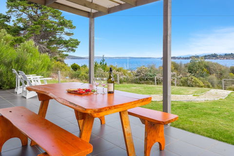 Manfield Seaside Bruny Island - Darwin Holiday 3