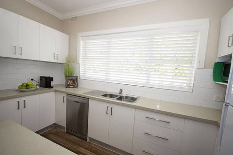 Central Wagga House - Darwin Holiday 1