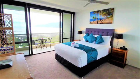 Cairns Ocean View Apartment - Darwin Holiday 1