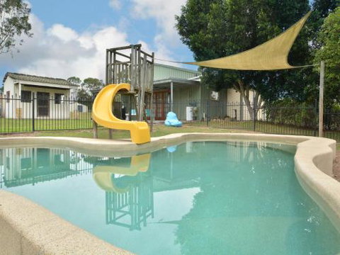 Merewether Homestead With Pool & Family Friendly - Darwin Holiday 1