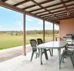 Grasmere Estate Homestead hear the Lions roar from nearby Hunter Valley Zoo - Darwin Holiday