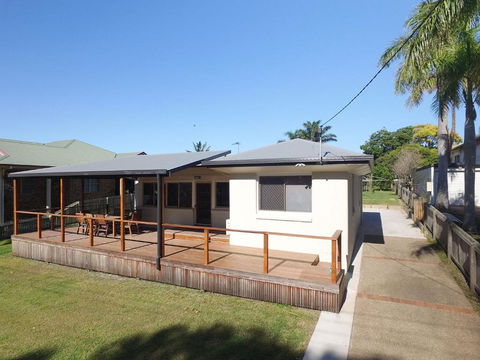 Sandy Footprints - Darwin Holiday 6