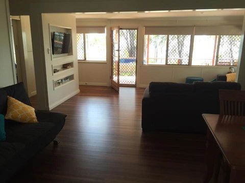 Sandy Footprints - Darwin Holiday 4