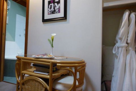 Aldgate Lodge Bed & Breakfast - Darwin Holiday 2