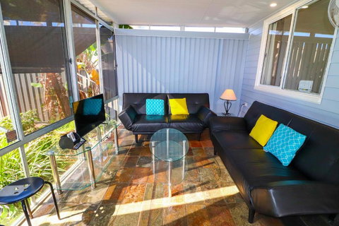 Blacksmiths Sea Breeze - Darwin Holiday 6