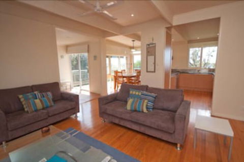 Nakarra - Darwin Holiday 0