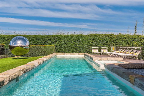 A PERFECT STAY - Villa St Helena - Darwin Holiday 4