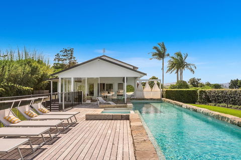 A PERFECT STAY - Villa St Helena - Darwin Holiday 3