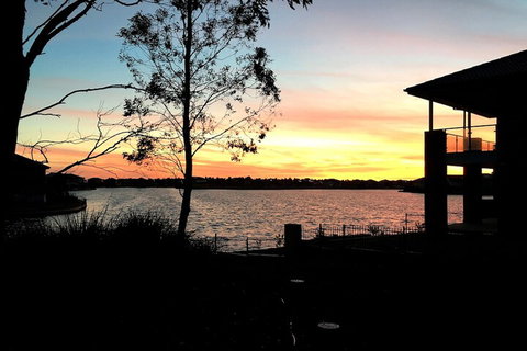 Deluxe Lake View House - Darwin Holiday 3