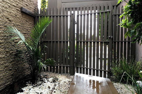 Deluxe Lake View House - Darwin Holiday 2