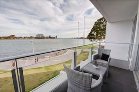 Bridgepoint 106 - Darwin Holiday 0