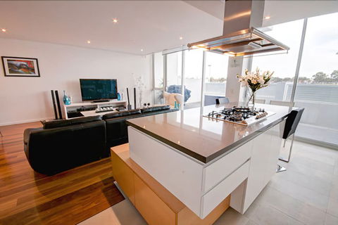 Bridgepoint 106 - Darwin Holiday 5