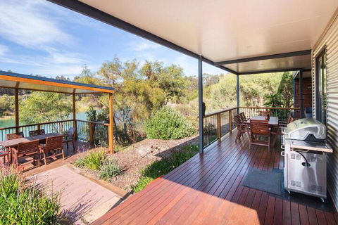 Wirraway Luxury Chalet - Darwin Holiday 5