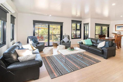 Wirraway Luxury Chalet - Darwin Holiday 6