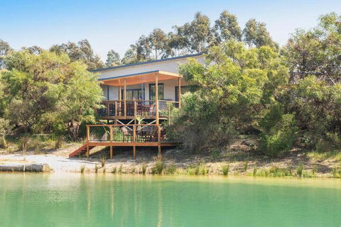 Wirraway Luxury Chalet - Darwin Holiday 3