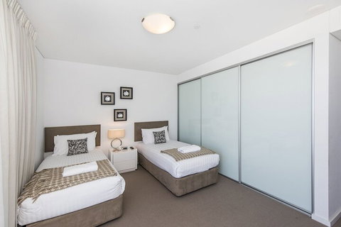 Bridgepoint 1005 - Darwin Holiday 1