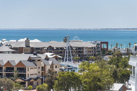 Bridgepoint 1005 - Darwin Holiday 7