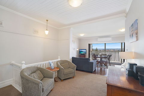 Newcastle Short Stay Apartments - Vista Apartment - Darwin Holiday 0