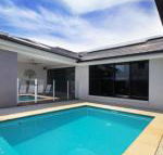Grand Parade - Darwin Holiday