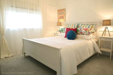 The Sampson - Orange - Darwin Holiday 2