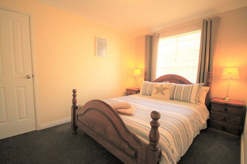 Castaway - Darwin Holiday 6