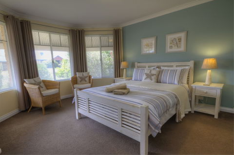 Castaway - Darwin Holiday 3