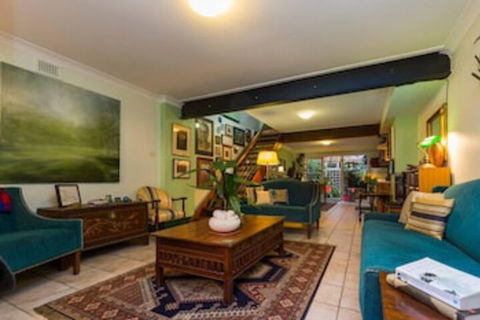 Historic Cottage - Darwin Holiday 0