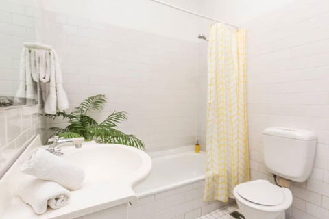 Historic Cottage - Darwin Holiday 5