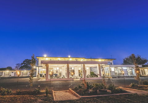 The Oriana, Orange - Darwin Holiday 1