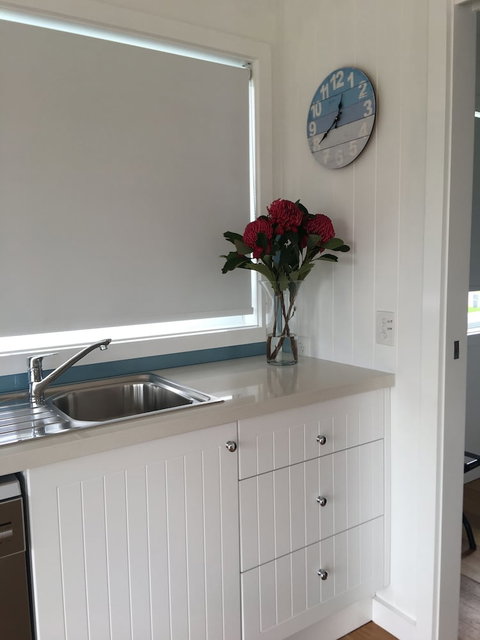 Red Waratah - Darwin Holiday 0