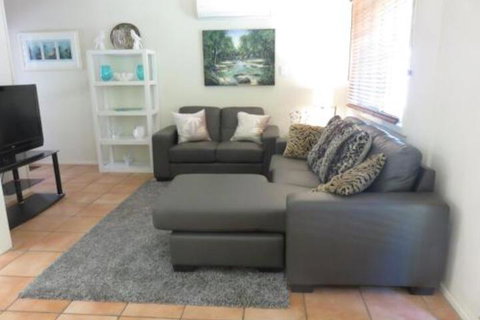 Palm Cove Rainforest Cottage - Darwin Holiday 5