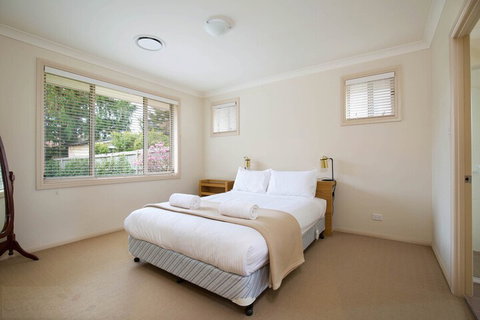 Refresham - Darwin Holiday 2