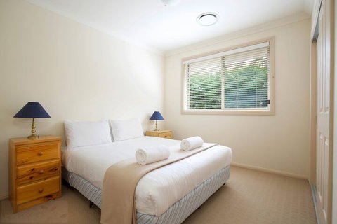 Refresham - Darwin Holiday 1