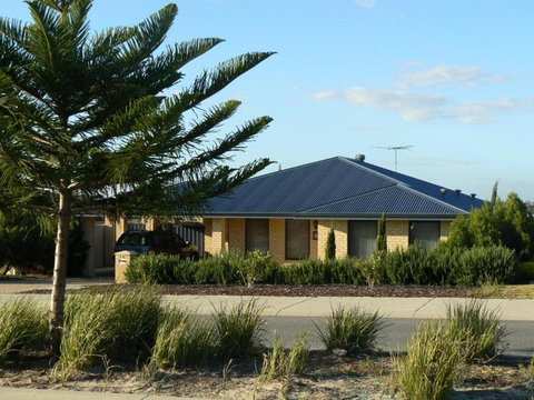 La Mer Home With A Pool - Darwin Holiday 3