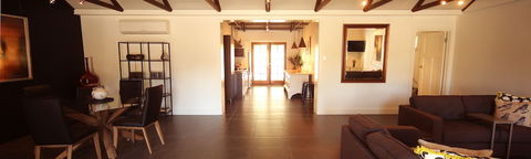 Irongate Studio - Darwin Holiday 2