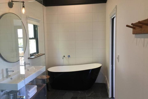 Alchemy House - Darwin Holiday 1