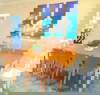 Anaheim Entertainer Deluxe - Darwin Holiday