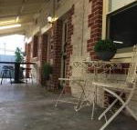 Two Cow Cottage Bed  Breakfast - Darwin Holiday