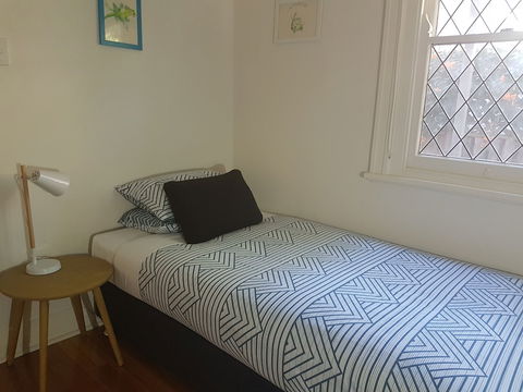 Newcastle Executive Homes - Cooks Hill Cottage - Darwin Holiday 5