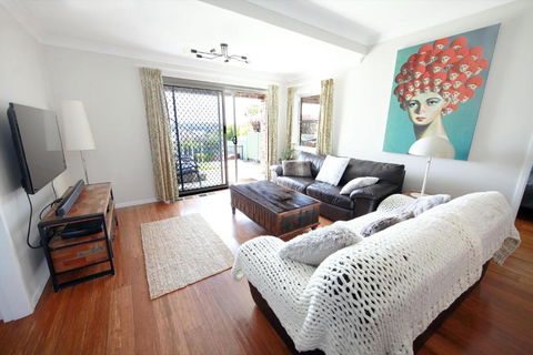 Bundeena Base Holiday Home - Darwin Holiday 4