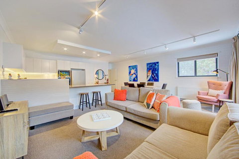 Snow Ski Apartments 36 - Darwin Holiday 4