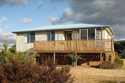 Ar Lan Y Mor - Darwin Holiday 1