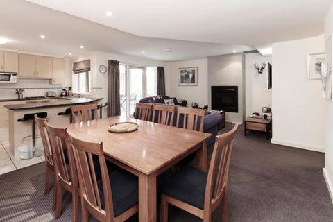 Reindeer 3 - Darwin Holiday 2