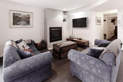 Reindeer 3 - Darwin Holiday 3